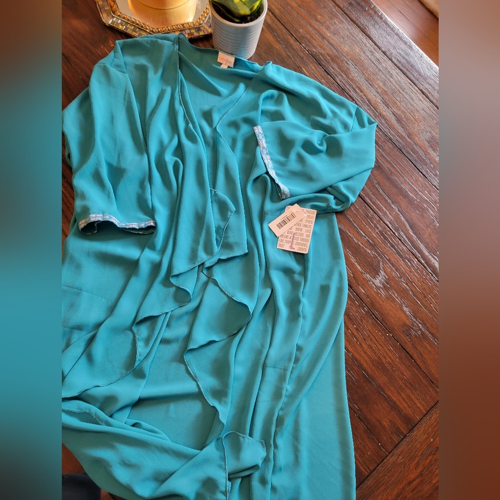 LuLaRoe Shear Shirley Kimono